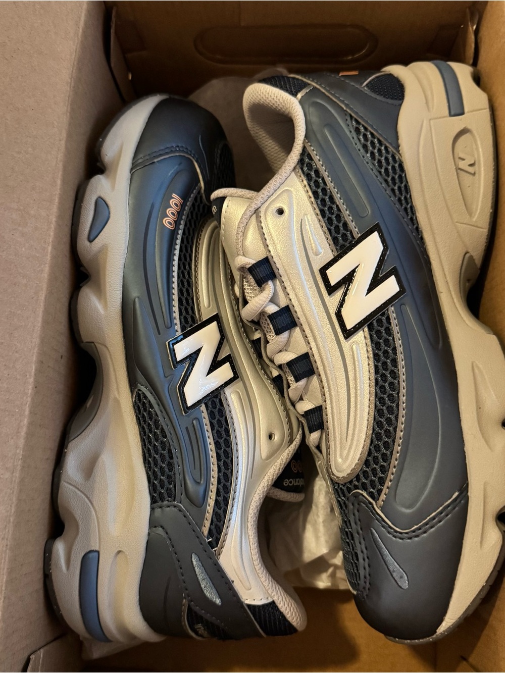 New Balance 1000 navy blue & gray sneakers New In Box women’s 8/6.5 youth